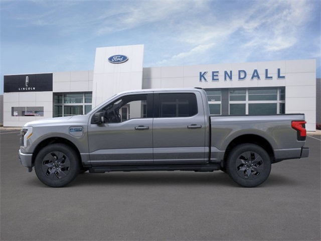 2025 Ford F-150 Lightning photo 3
