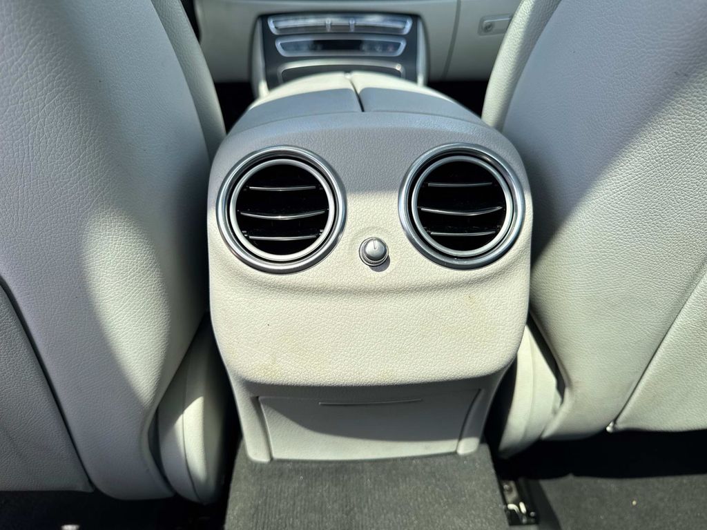 2021 Mercedes Benz E 350 4MATIC photo 11