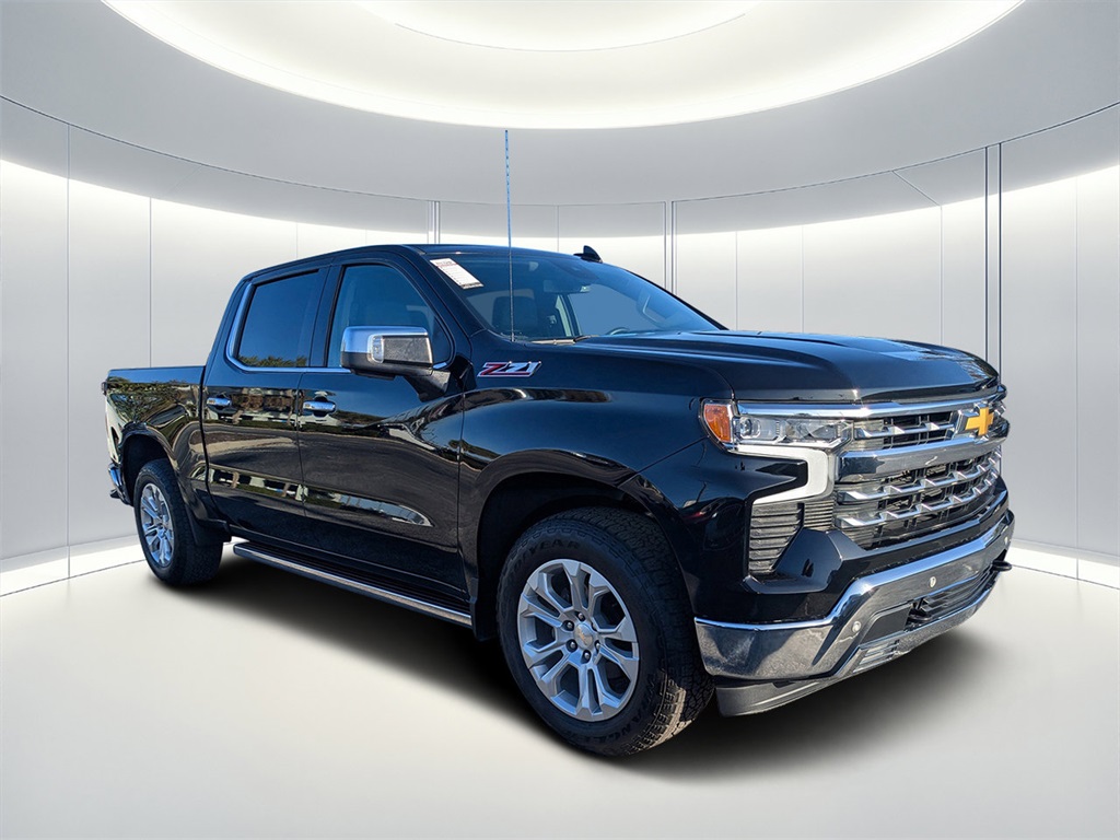 2023 Chevrolet Silverado 1500 LTZ's photo
