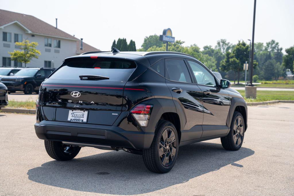 2026 Hyundai Kona SEL photo 6