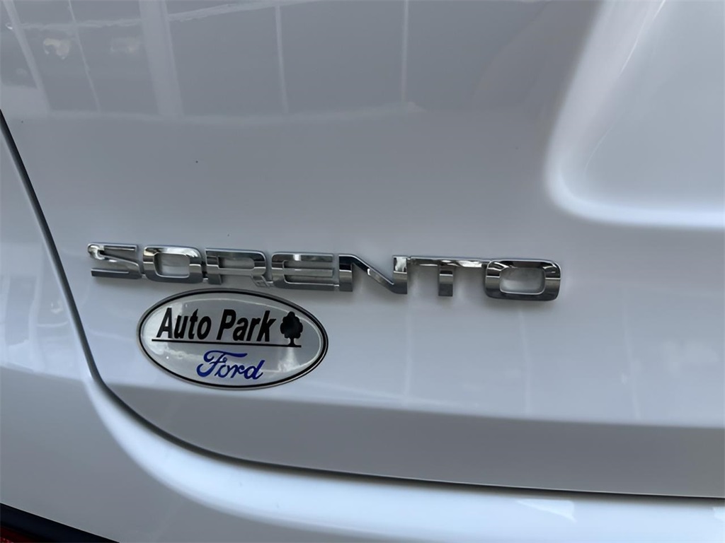 2017 Kia Sorento LX photo 9