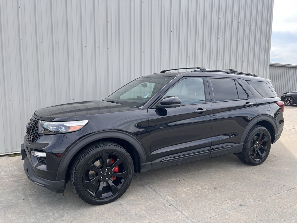 2023 Ford Explorer ST photo 2
