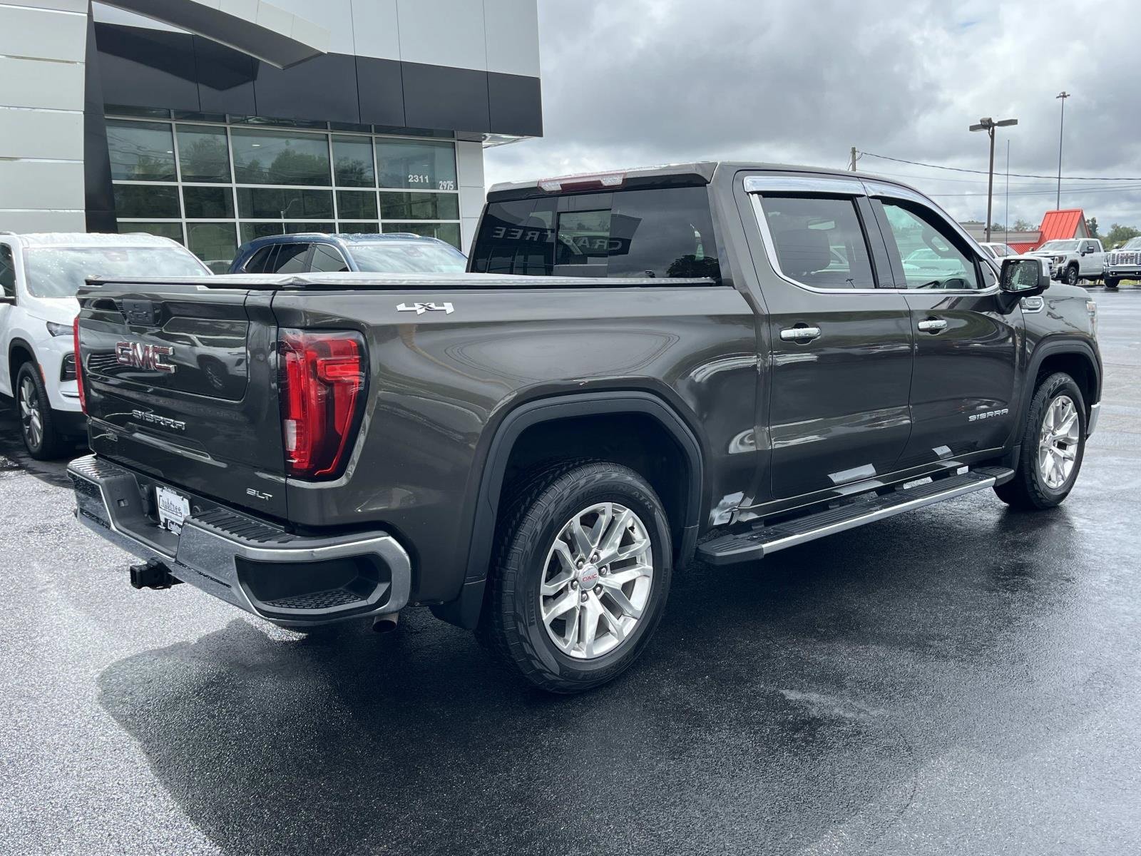 2019 Gmc Sierra 1500 SLT photo 3