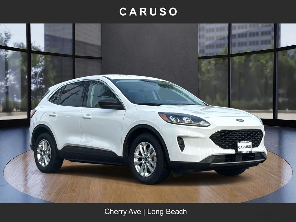2022 Ford Escape SE's photo