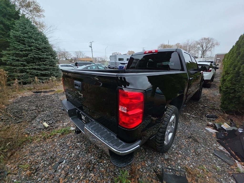 2018 Chevrolet Silverado 1500 LT photo 3