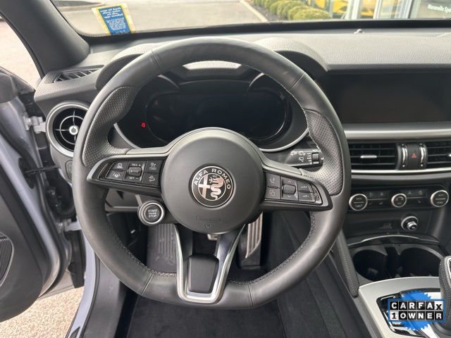 2024 Alfa Romeo Stelvio Ti photo 12