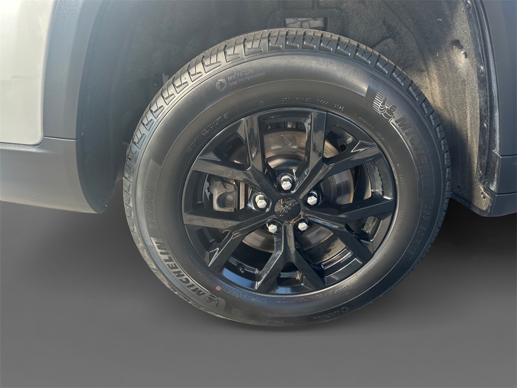 2024 Jeep Grand Cherokee Altitude photo 8