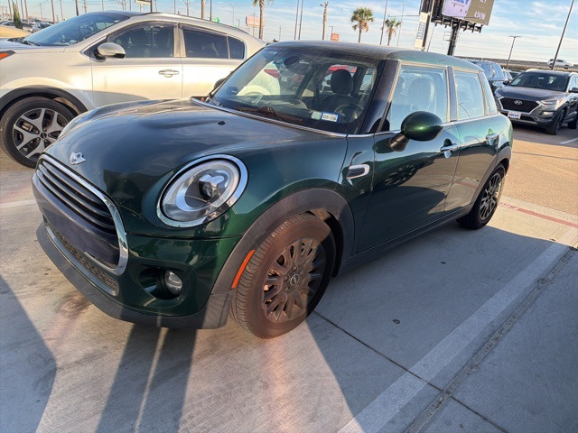 2016 MINI Cooper Base's photo