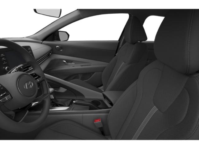 2025 Hyundai Elantra SE photo 9