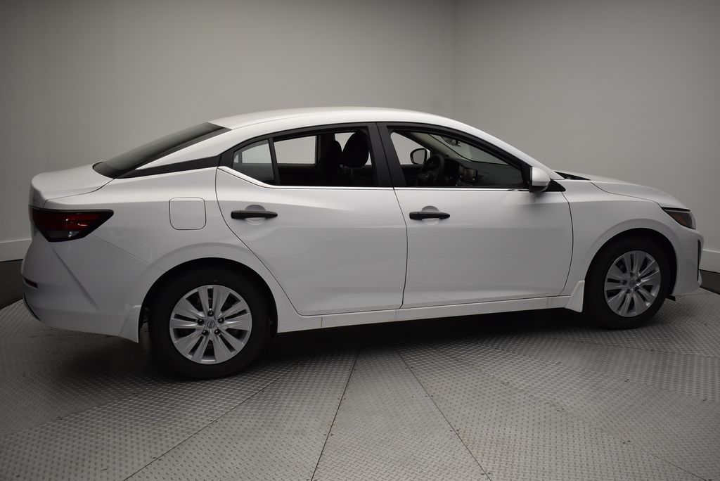2025 Nissan Sentra S photo 4