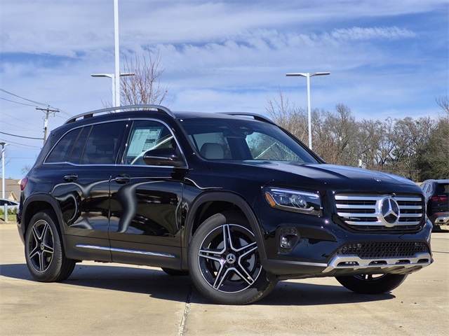 2026 Mercedes-Benz GLB Base's photo