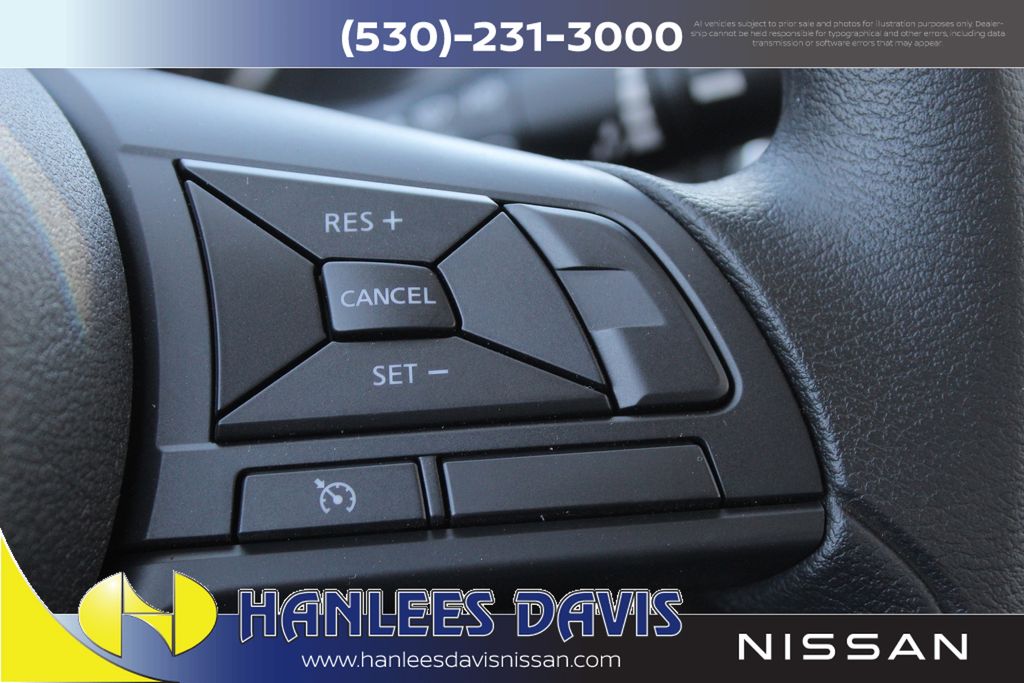 2025 Nissan Kicks Play S photo 24