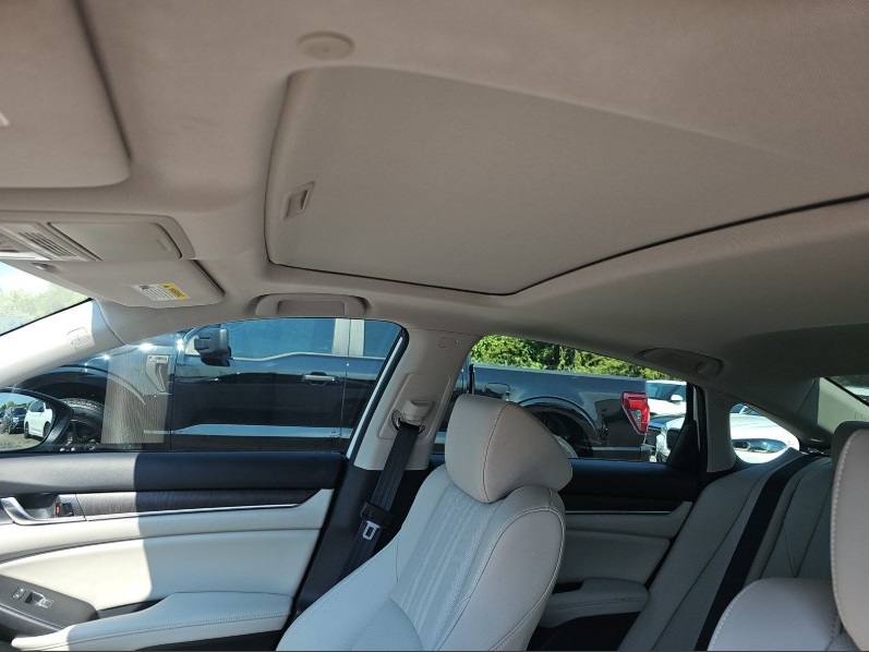 2019 Honda Accord EX-L photo 18