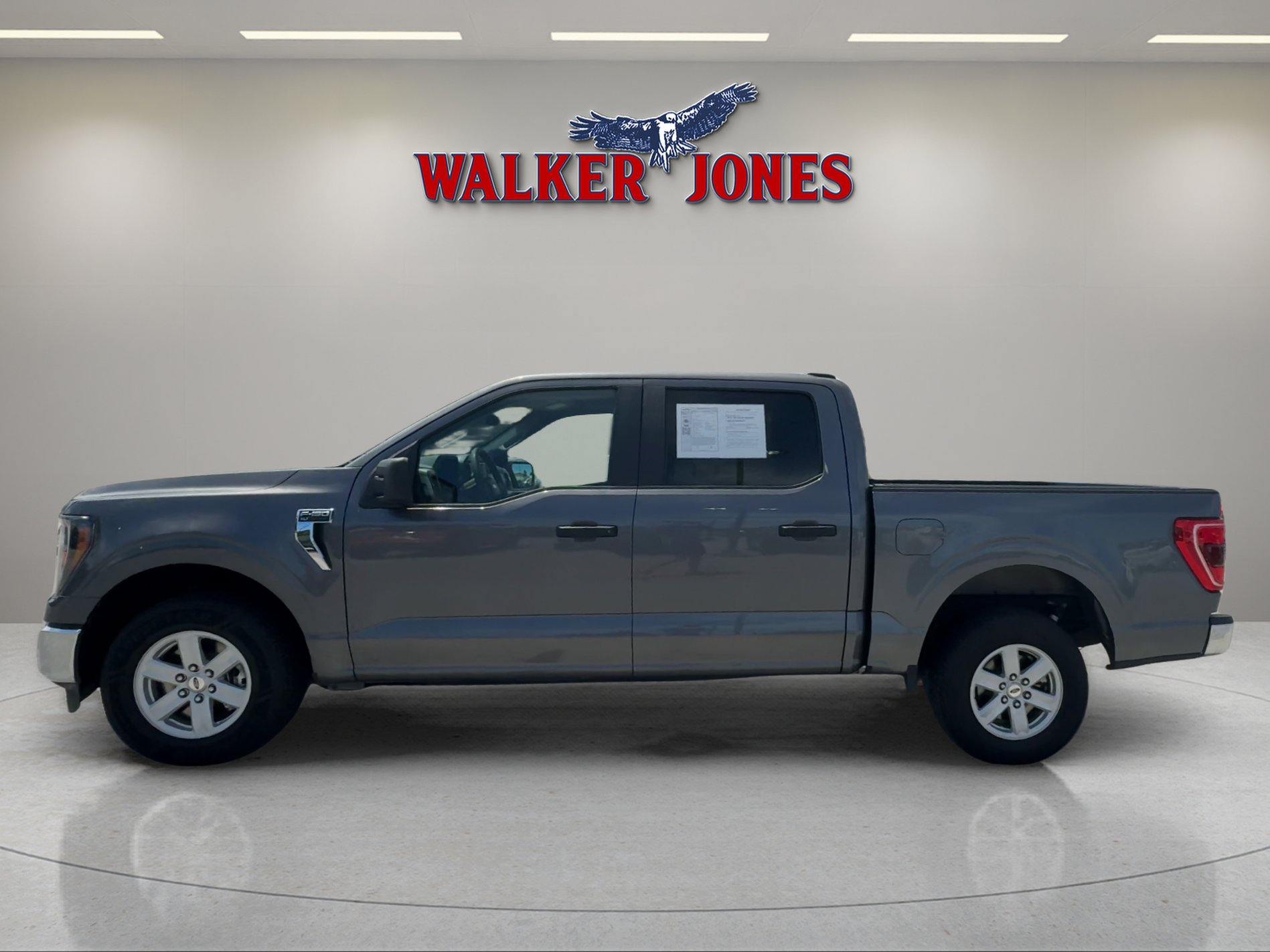 2023 Ford F-150 XLT photo 17