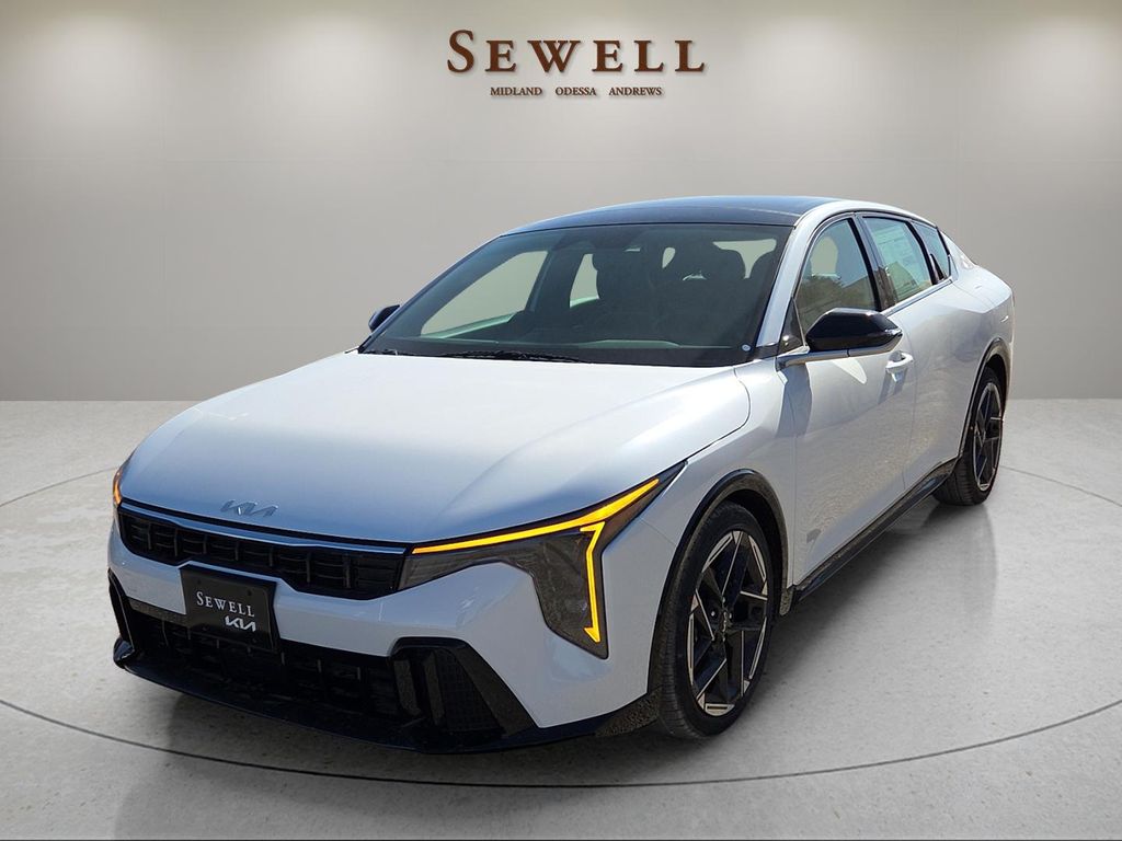 2025 Kia K4 GT-Line's photo