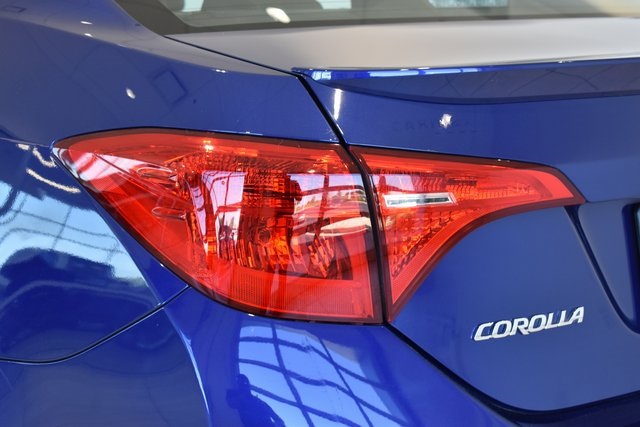 2019 Toyota Corolla XLE XSE photo 7