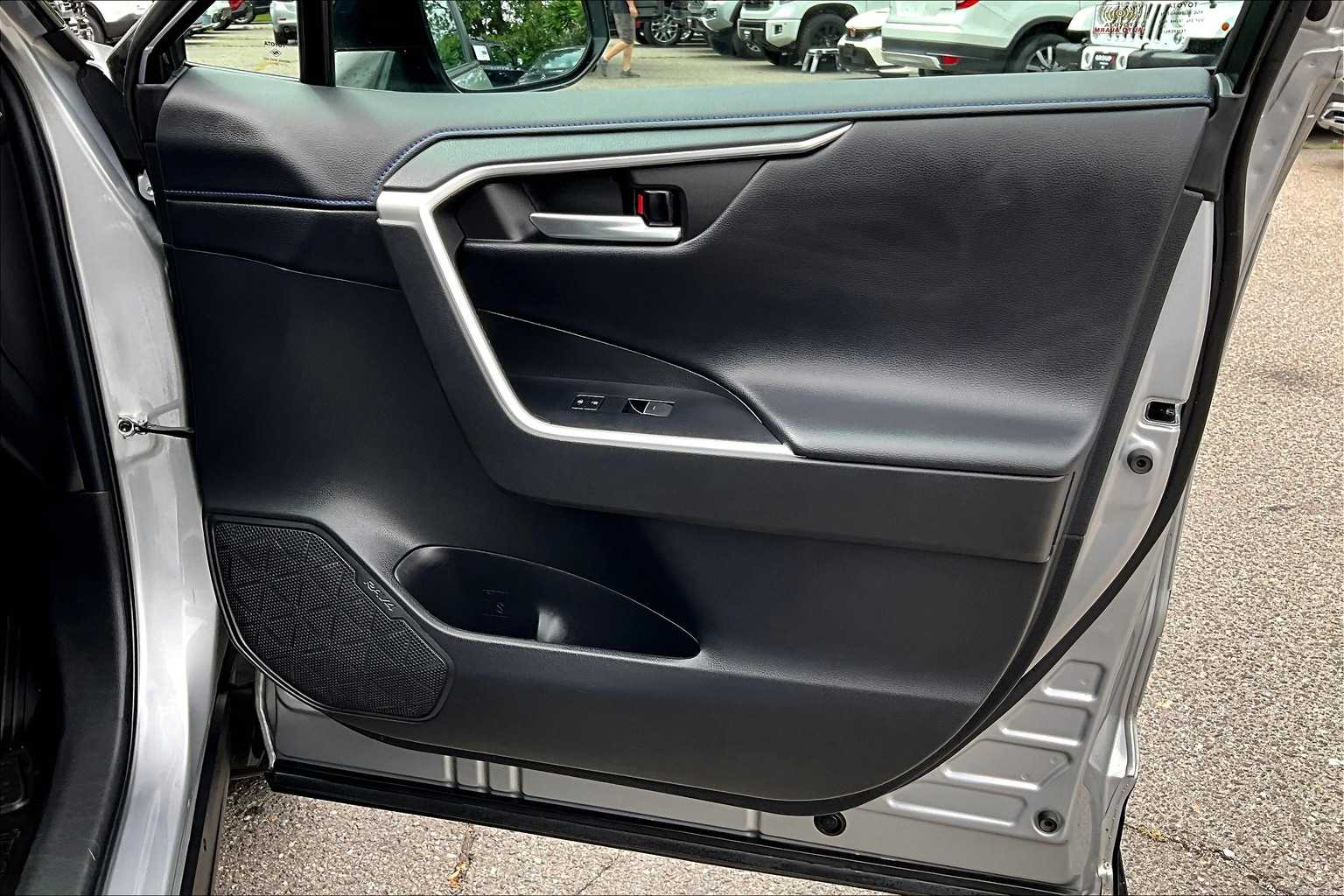 2023 Toyota RAV4 Hybrid XSE photo 20