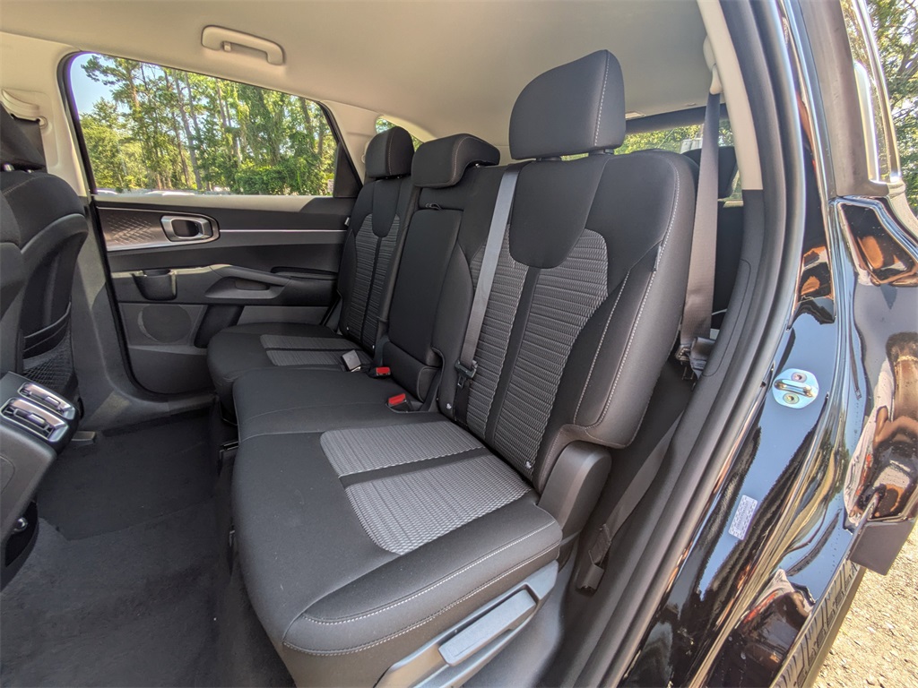 2026 Kia Sorento S photo 12