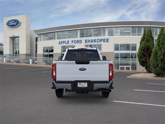 2025 Ford F-350 photo 4