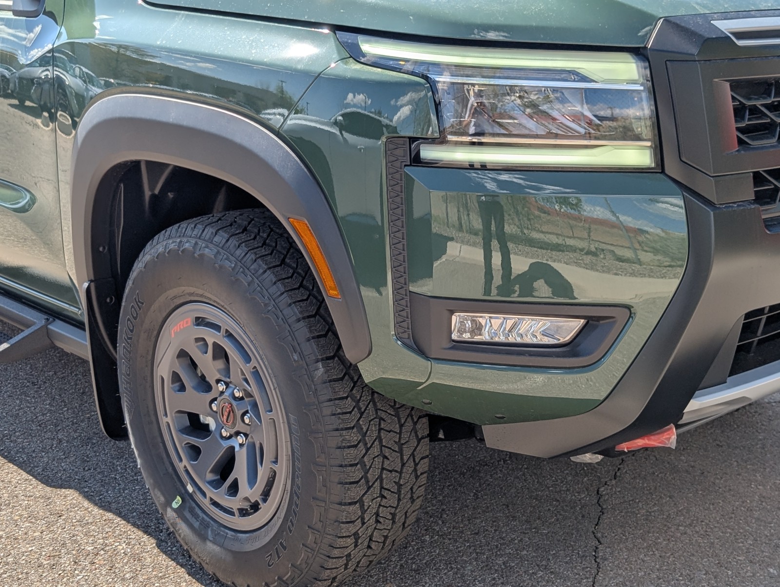 2025 Nissan Frontier PRO-4X photo 2