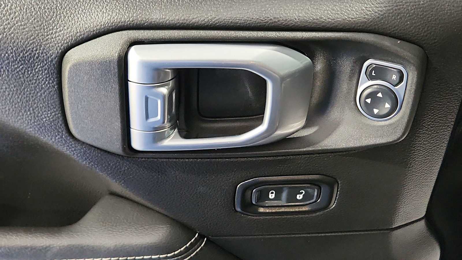 2021 Jeep Wrangler 4xe Unlimited Sahara photo 16