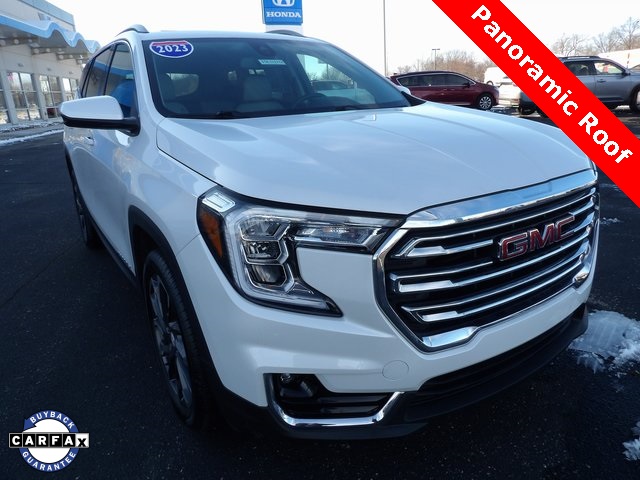 2023 GMC Terrain SLT's photo