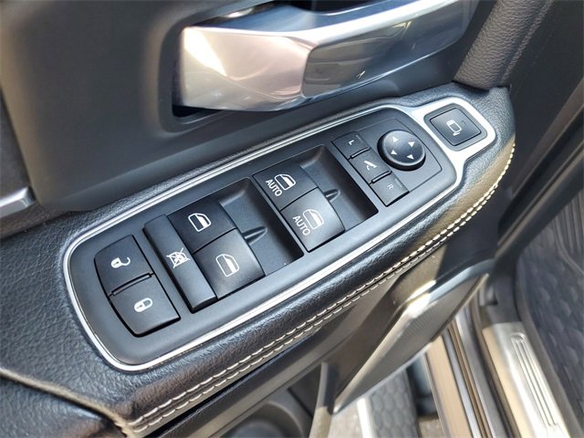 2019 Ram 2500 Laramie photo 9