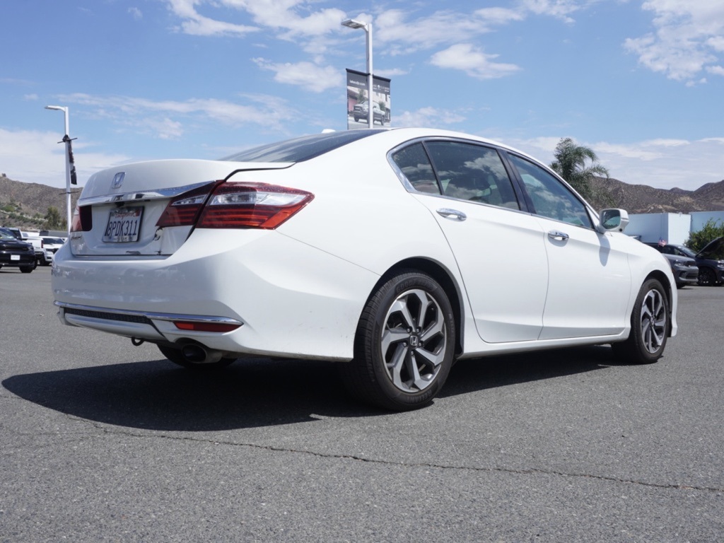 2017 Honda Accord EX photo 3
