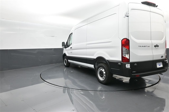 2025 Ford Transit photo 3
