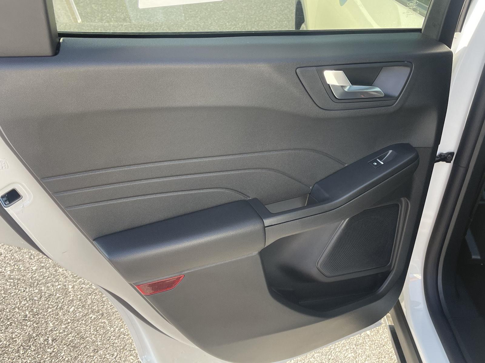 2025 Ford Escape ST-Line Select photo 19