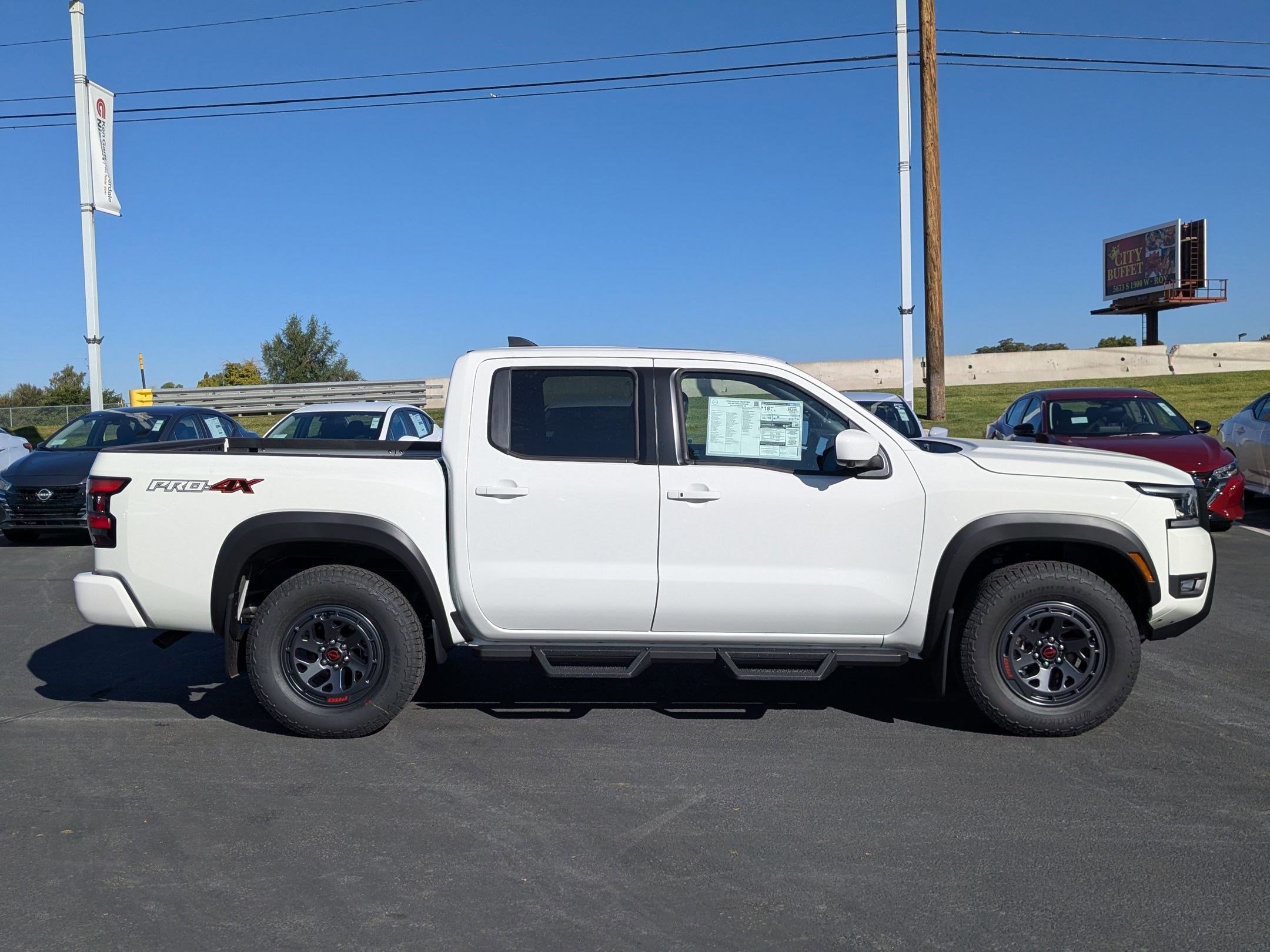 2026 Nissan Frontier Crew Cab PRO-4X photo 2