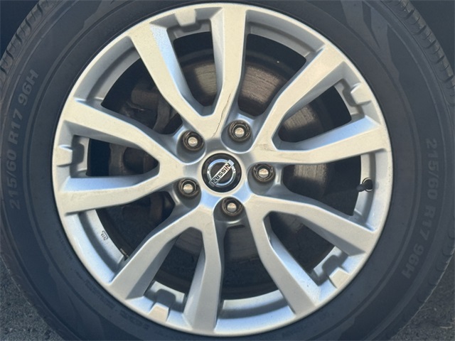 2021 Nissan Rogue Sport SV photo 14
