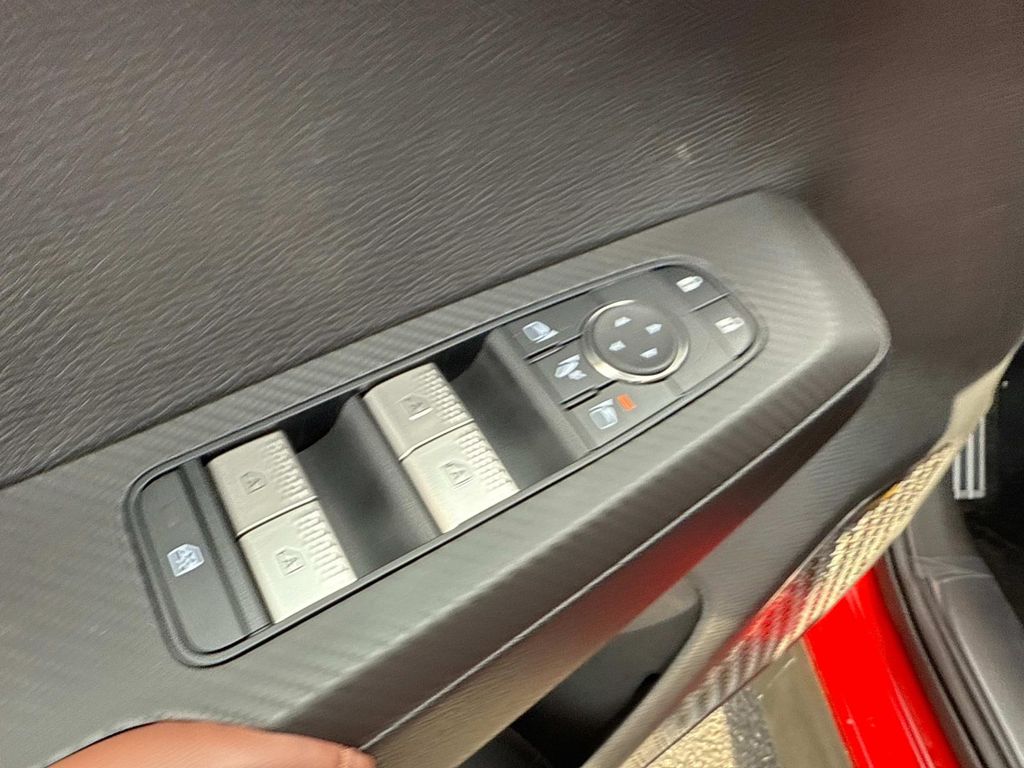 2025 Mitsubishi Outlander SEL GT photo 18
