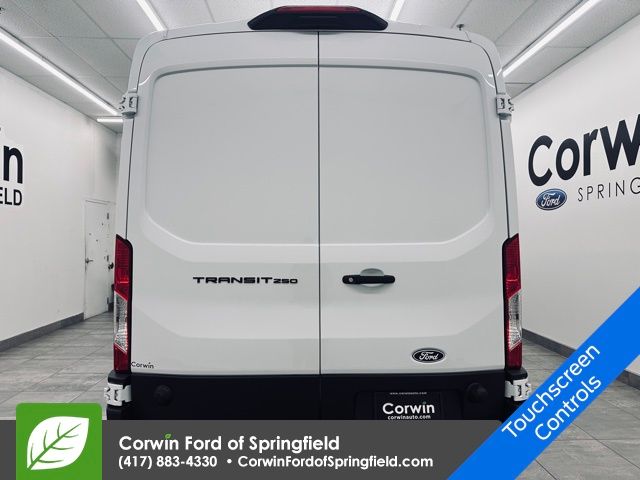 2026 Ford Transit Cargo photo 4