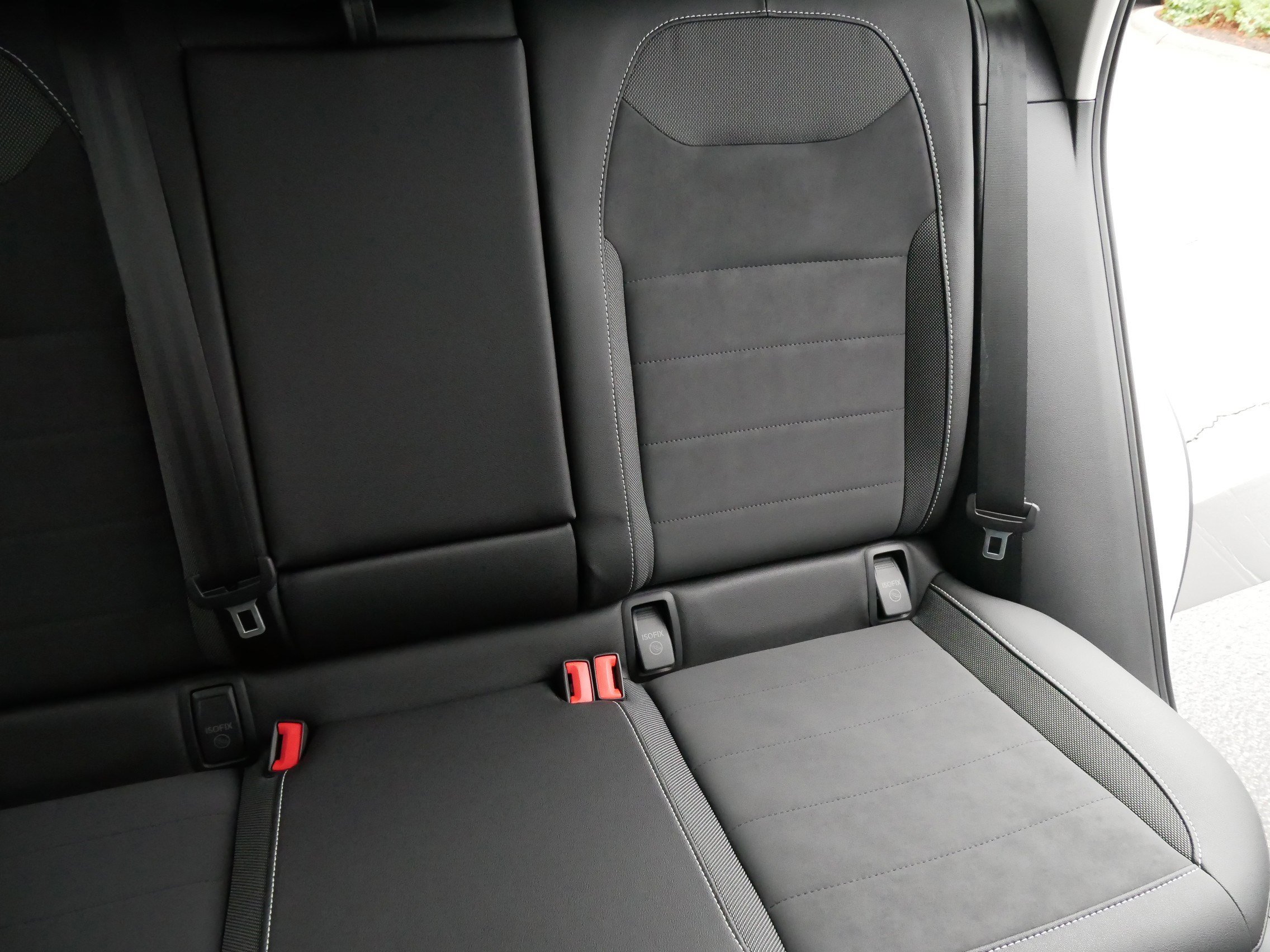 2024 Volkswagen Taos SE photo 14