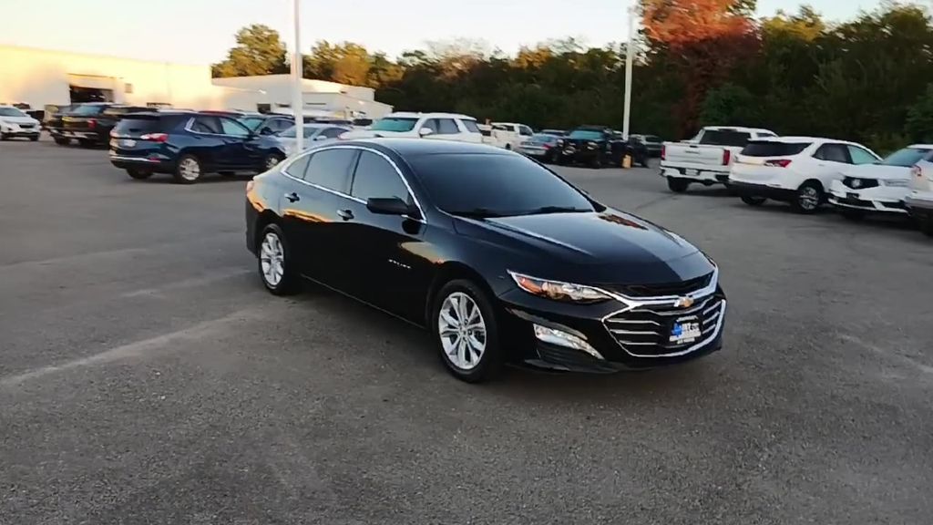 2020 Chevrolet Malibu 1LT photo 2