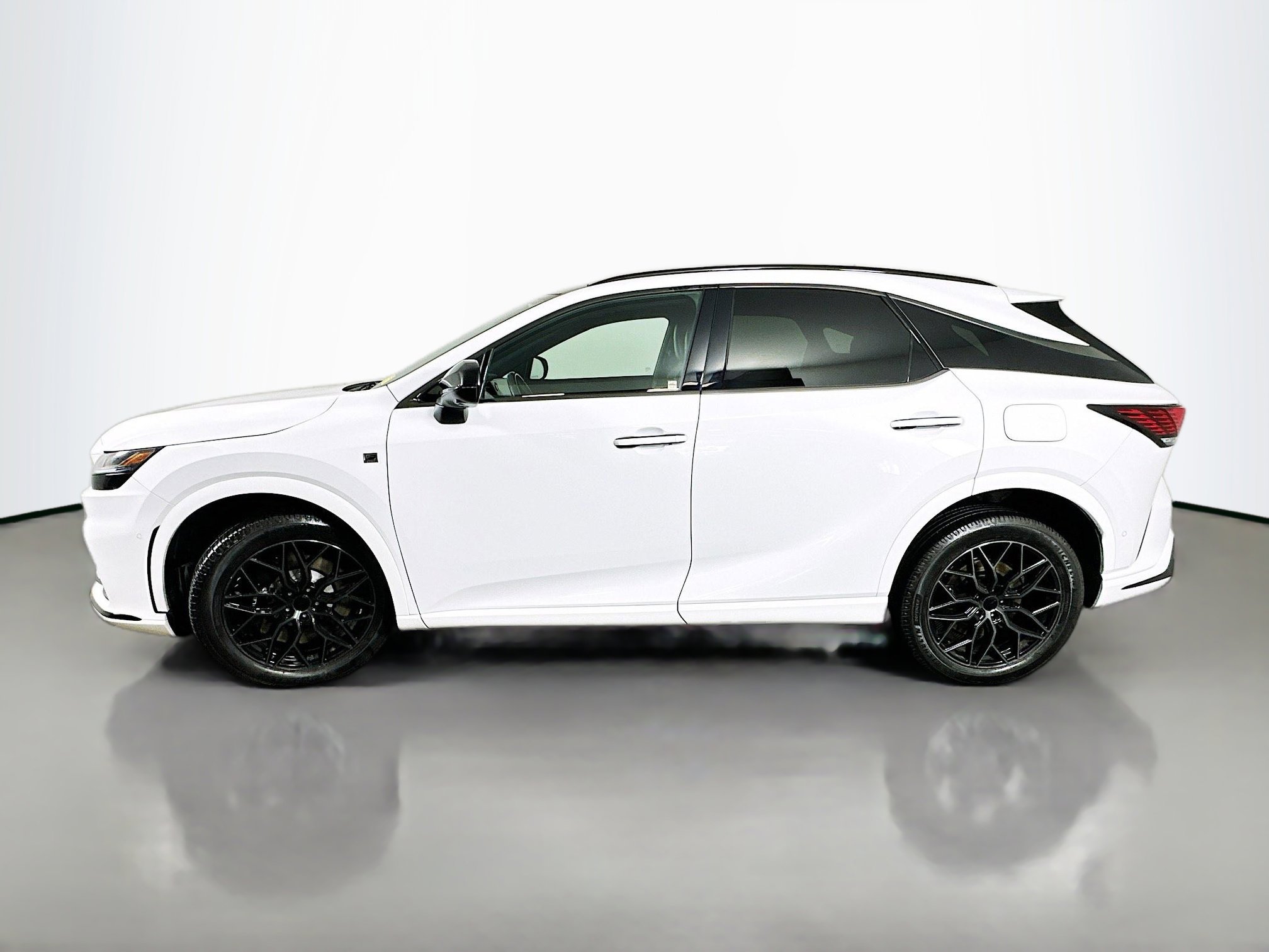 2023 Lexus RX 500h F SPORT Performance photo 4