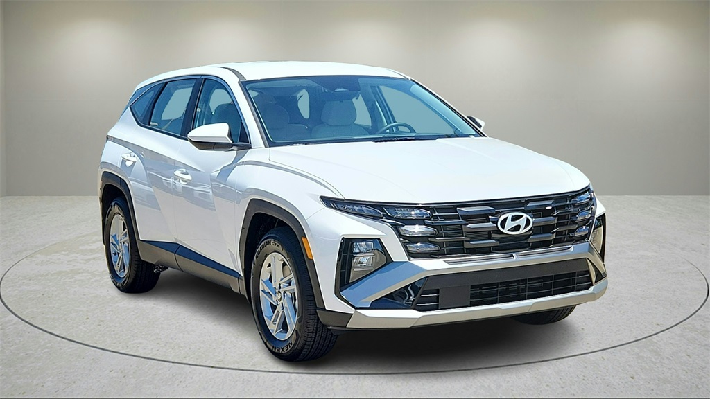2025 Hyundai Tucson SE's photo