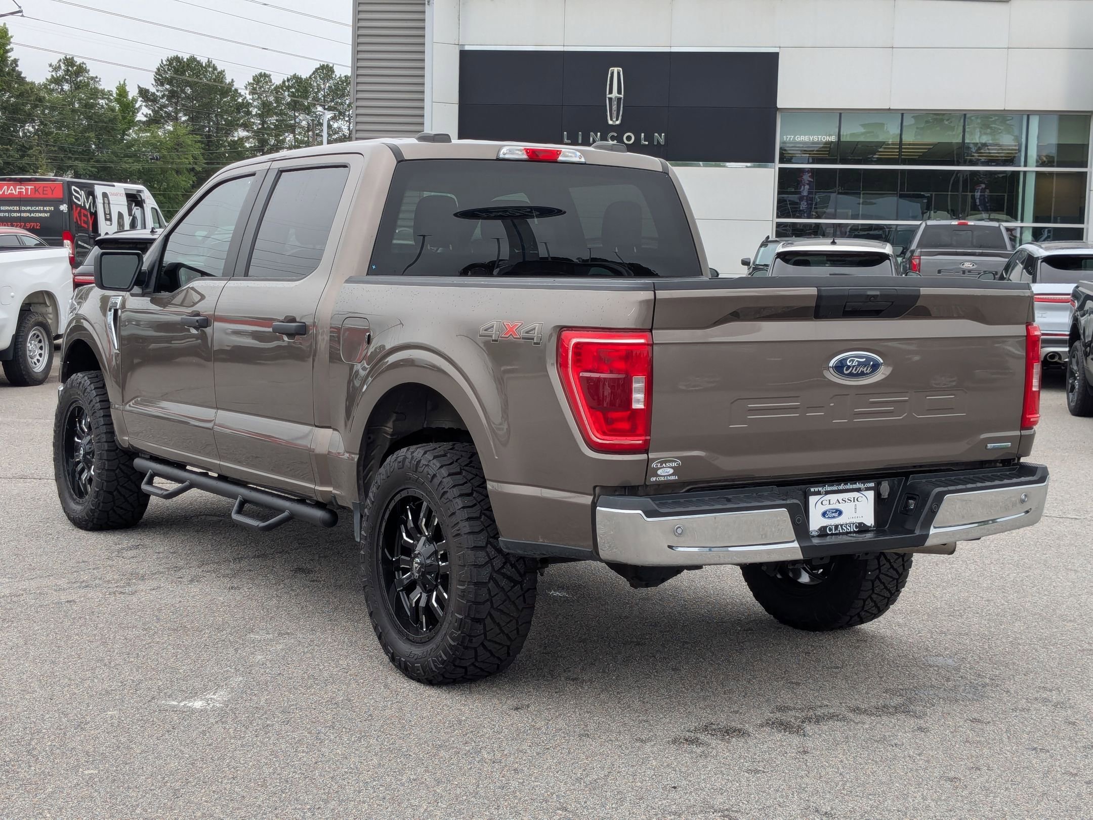 2023 Ford F-150 XLT photo 7