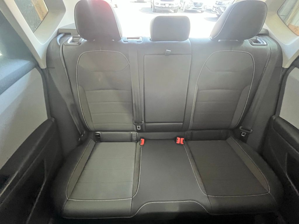 2022 Volkswagen Taos SE photo 23