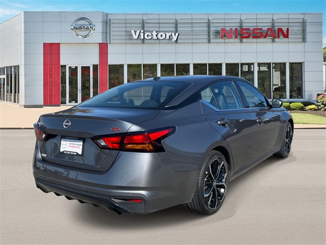 2023 Nissan Altima 2.5 SR photo 3