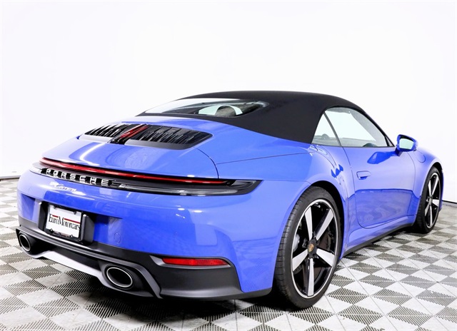 2025 Porsche 911 photo 6