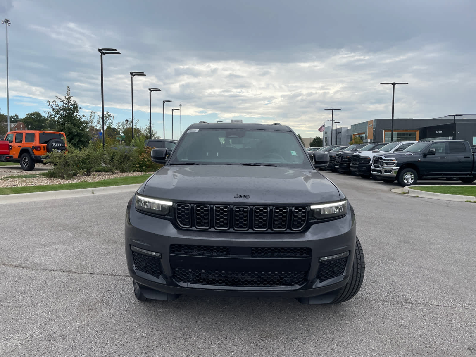 2025 Jeep Grand Cherokee L Summit Reserve photo 3