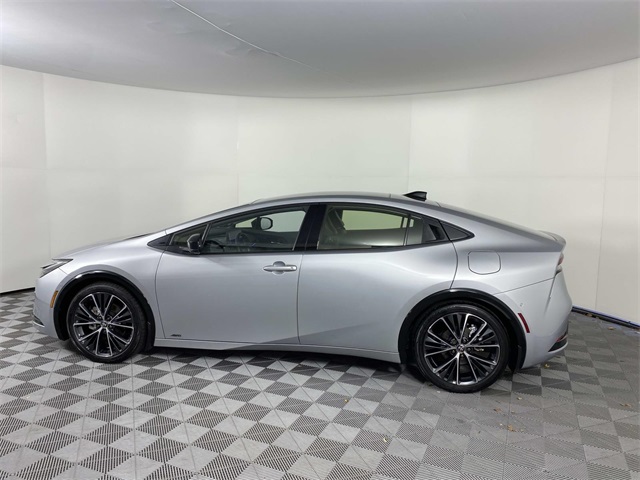 2024 Toyota Prius Limited photo 4
