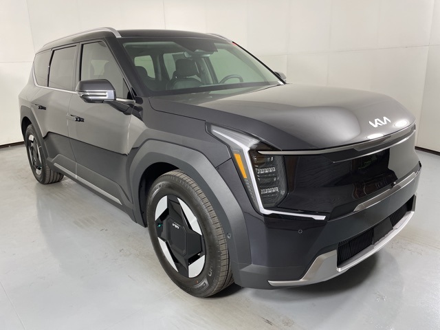 2026 Kia EV9 Wind photo 2