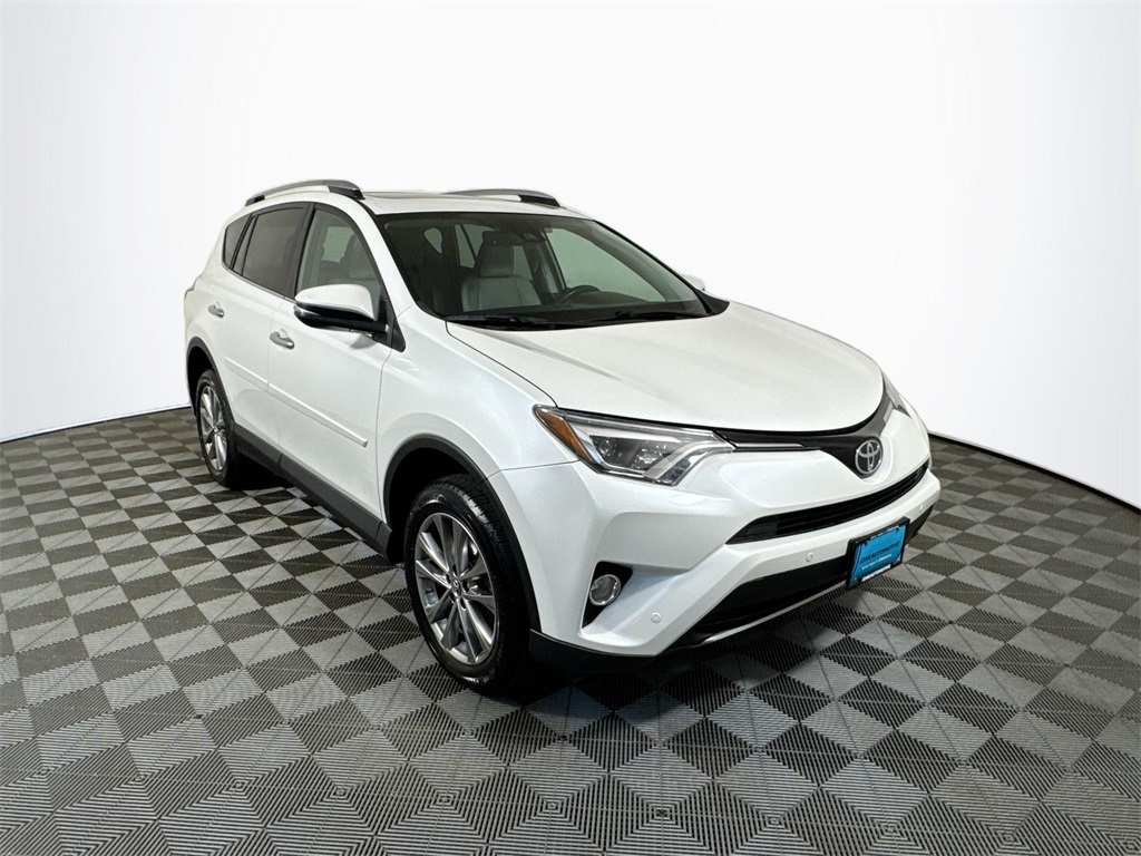 2017 Toyota RAV4 Limited photo 4