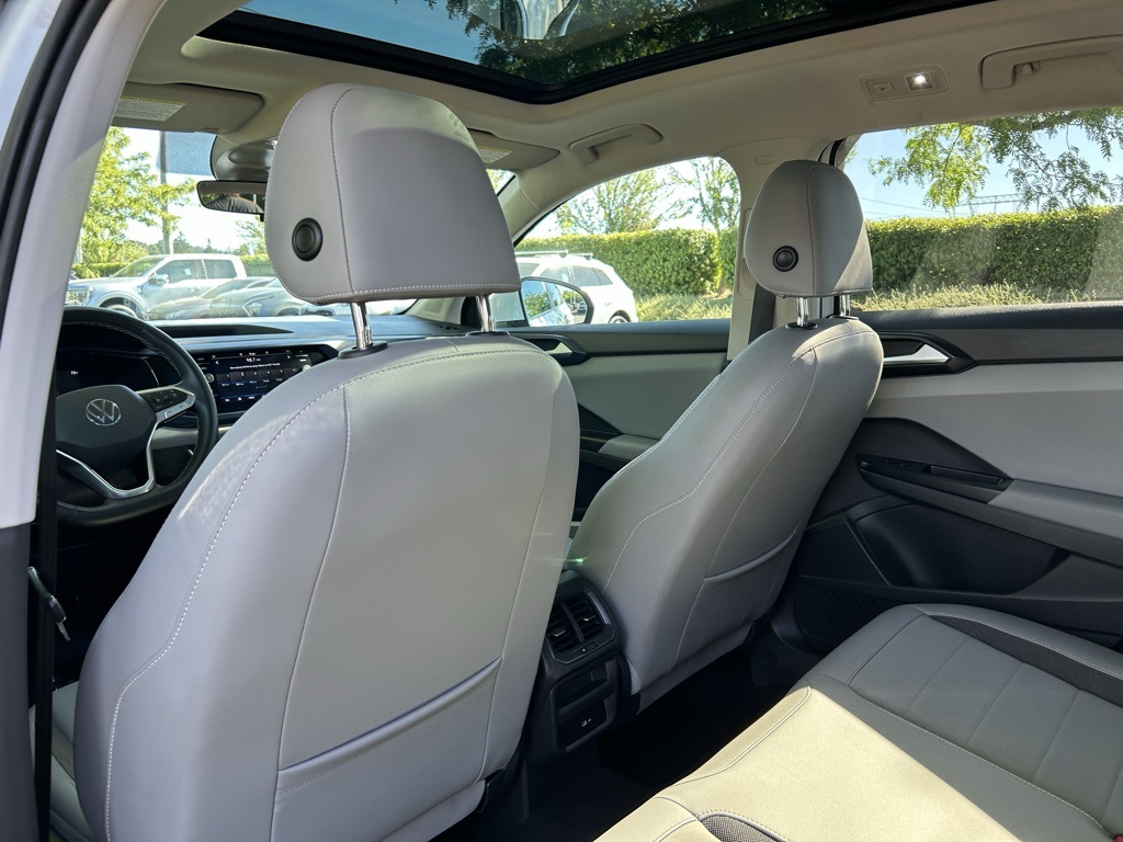 2023 Volkswagen Taos SE photo 22