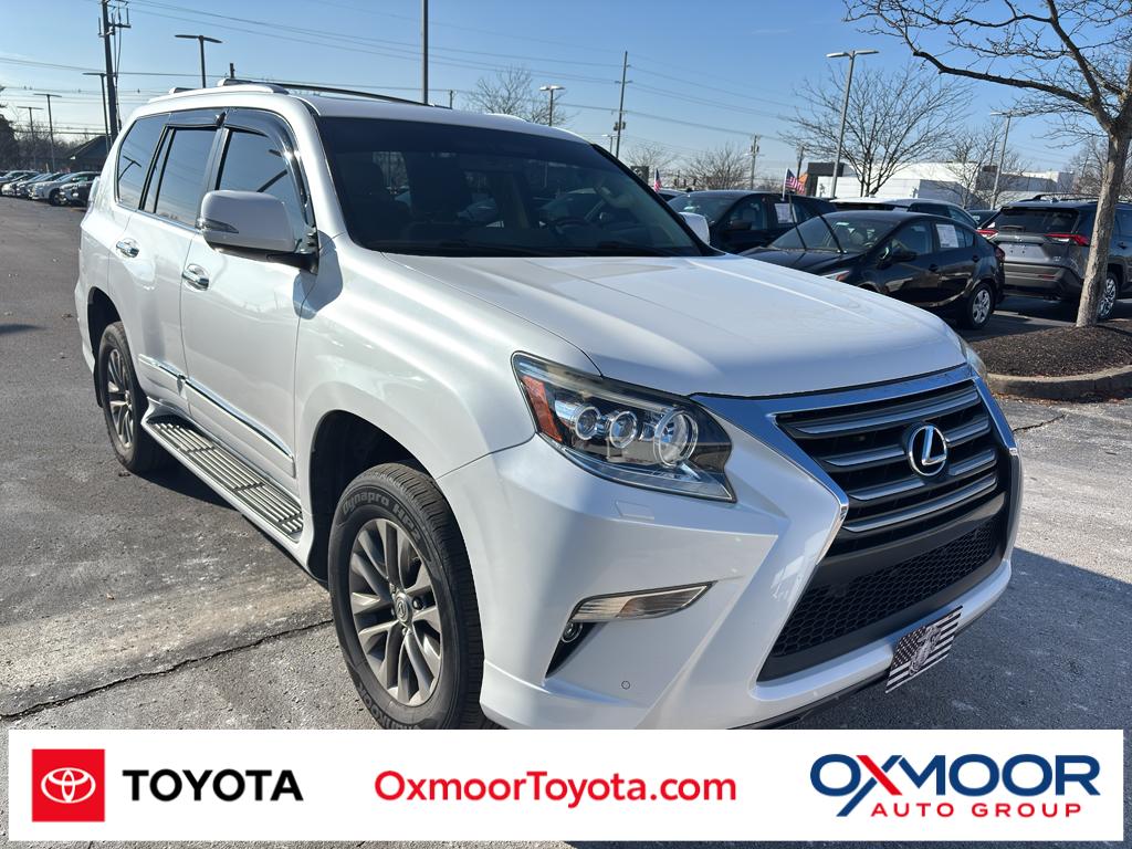 2016 Lexus GX Luxury's photo