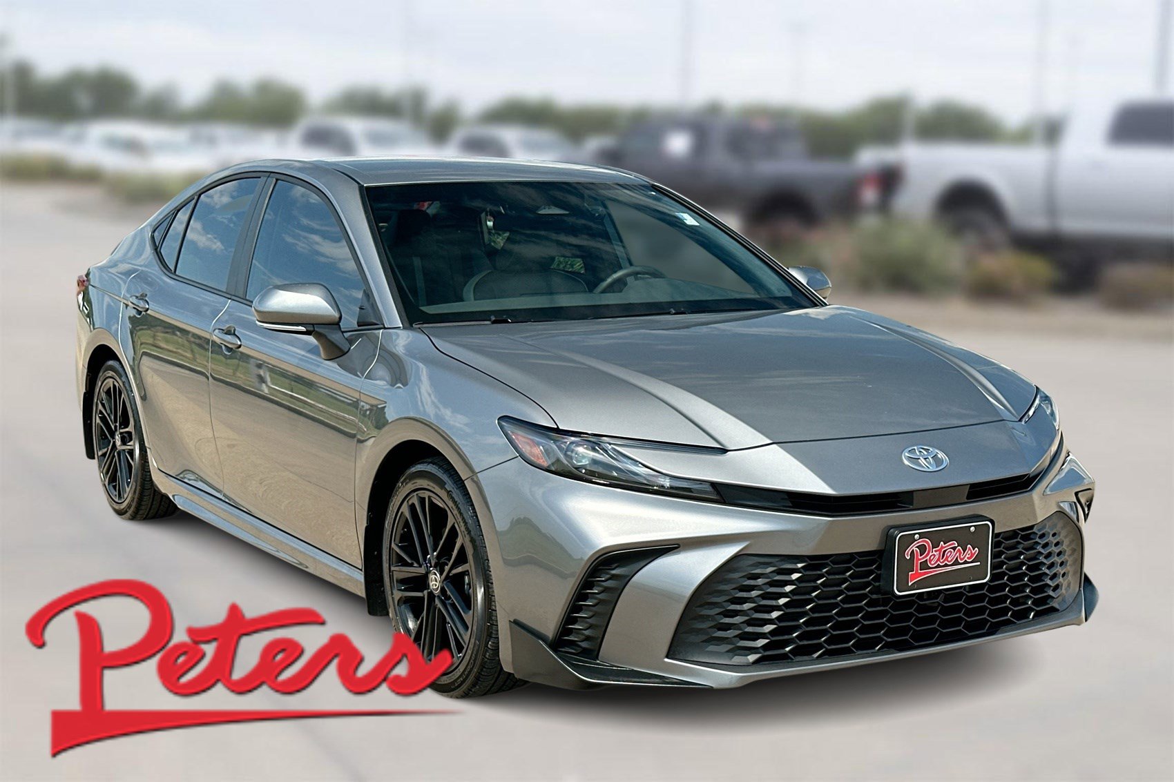 2025 Toyota Camry SE's photo