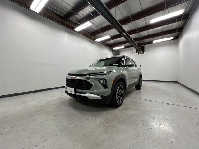 2025 Chevrolet Trailblazer LT photo 4